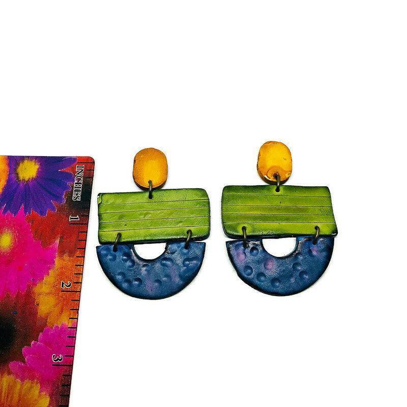 Colorful Painted Statement Necklace with Geometric Design - Velora Luxury Fashion