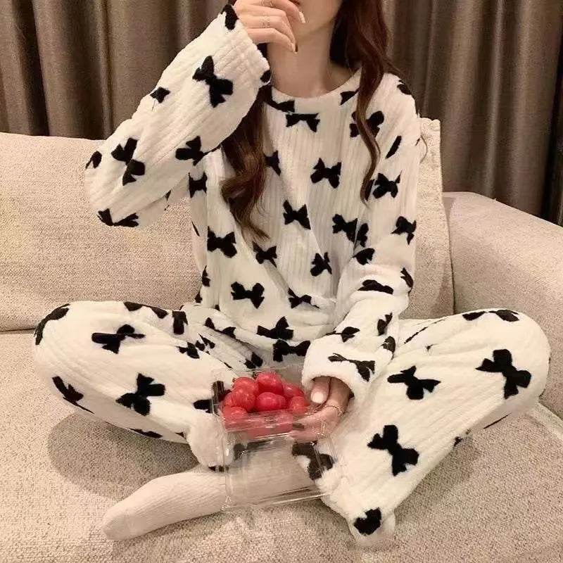 2pcs Women's Fall Winter Warm Pajamas Sets Coral Long Sleeve Cute Cartoon Bear Sleepwear Nightclothes - Velora