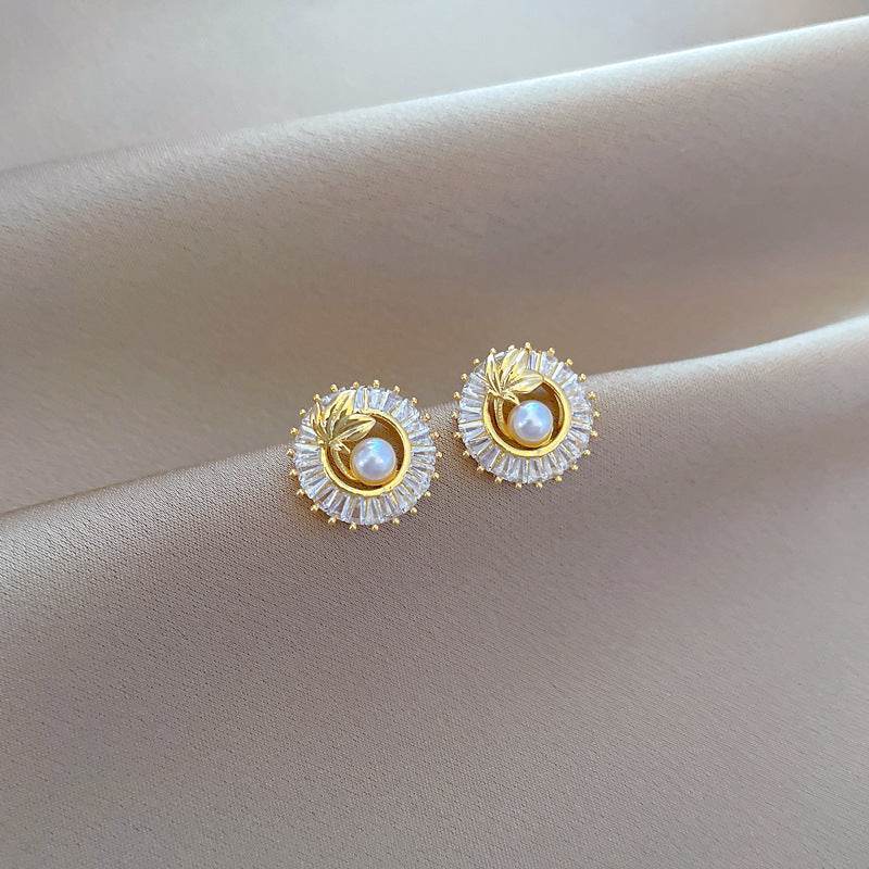 Fashion Jewelry Square Full Diamond Personalized Round Ring Leaves Necklace And Earrings Suite - Velora