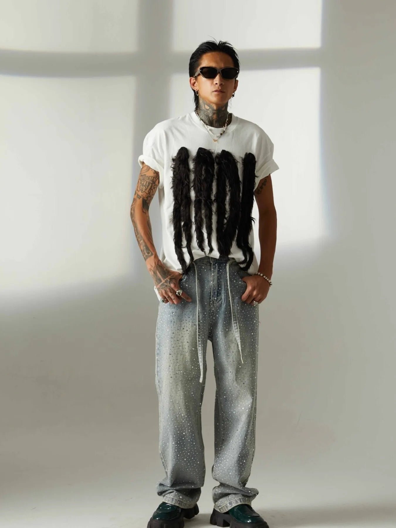 Men's Rhinestone Embellished Wash Relaxed Fit Jeans - Velora