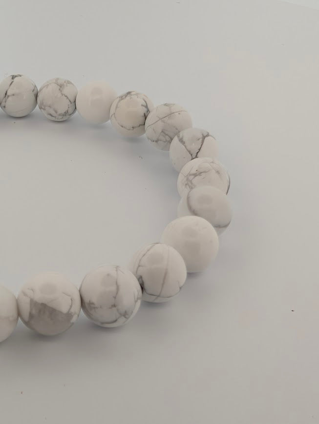 Howlite Bracelet — Chip, 6mm & 8mm Round Beads