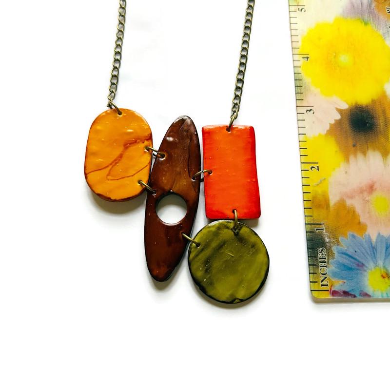 Chunky Bib Statement Necklace with Earthy Bohemian Style - Velora Luxury Fashion
