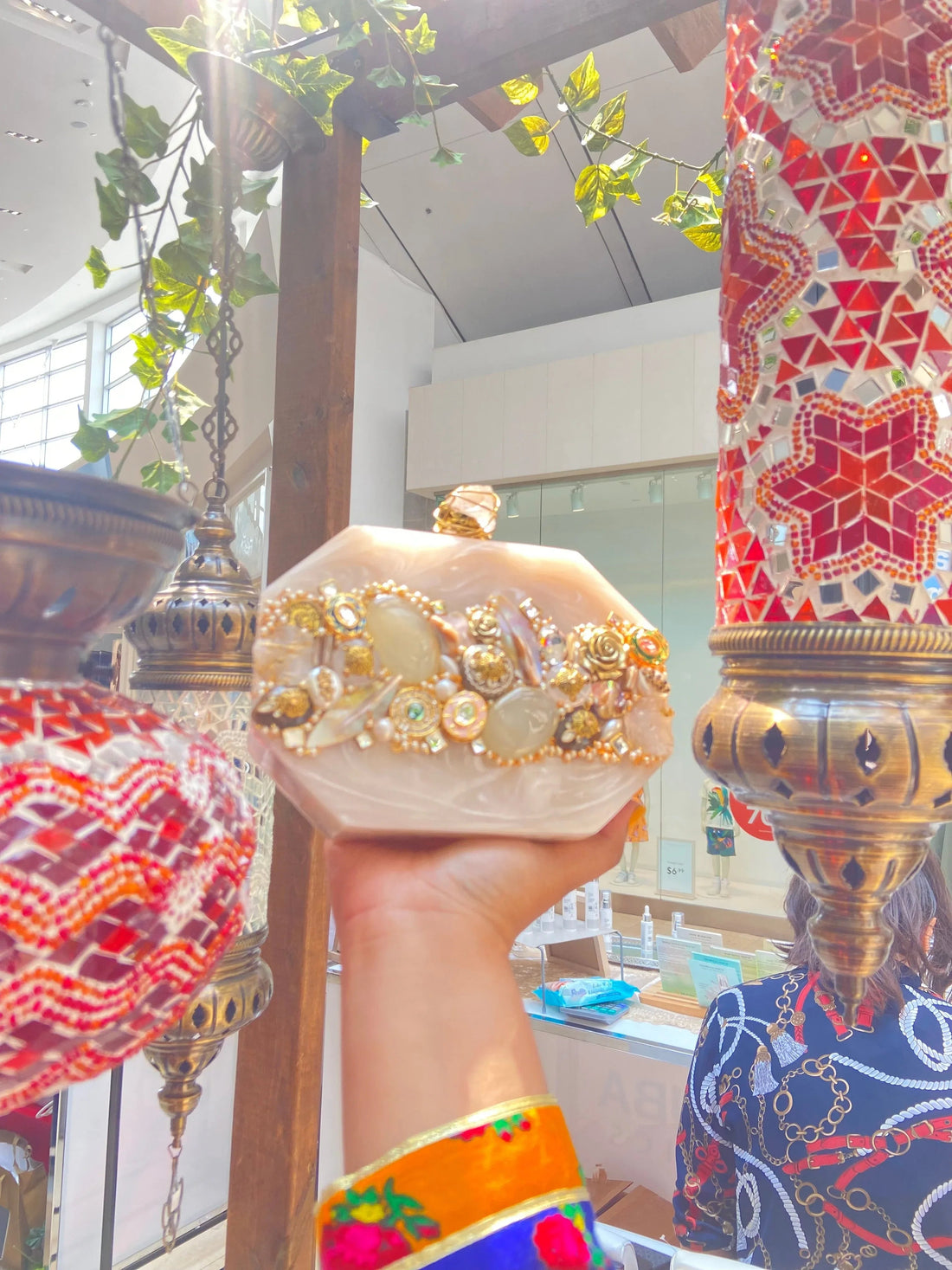 TREASURE Clutch