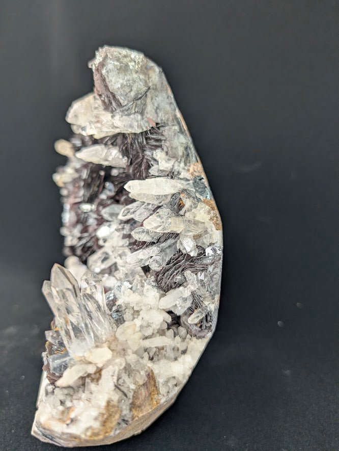 Museum-Grade Magnetic Iron Rose Hematite with Quartz – Jinlong Hill, Guangdong, China