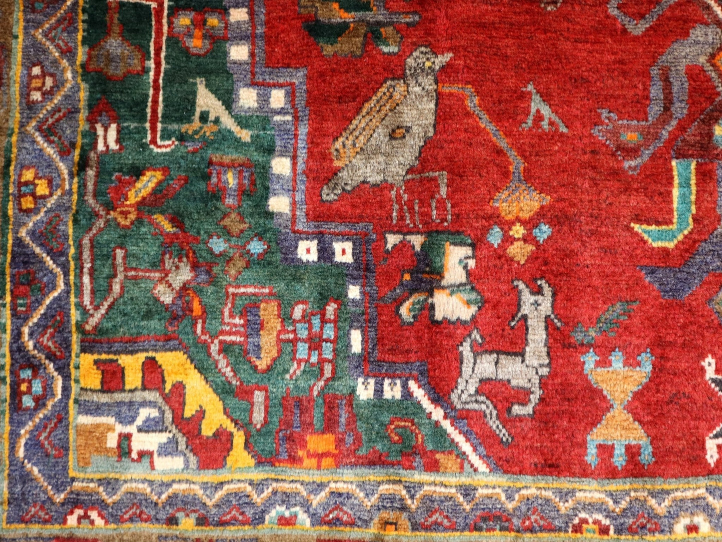 NW Persian Rug | 5' 1” x 9' - Velora