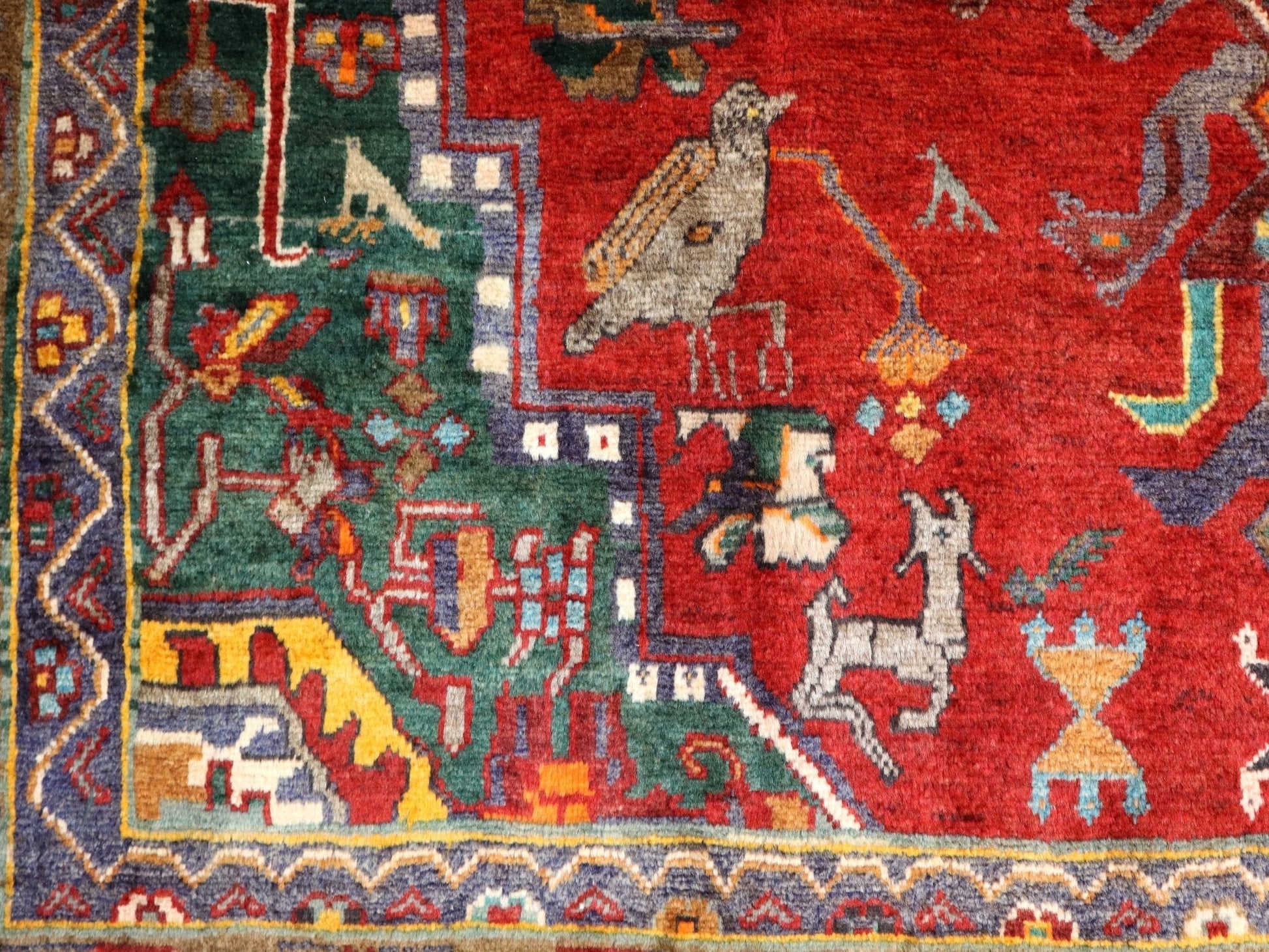 NW Persian Rug | 5' 1” x 9' - Velora