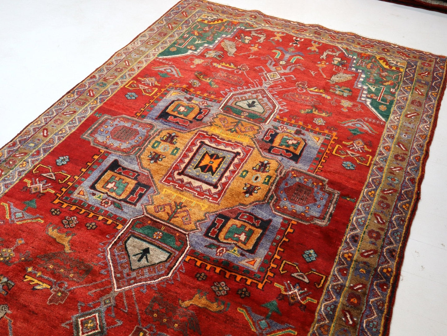 NW Persian Rug | 5' 1” x 9' - Velora