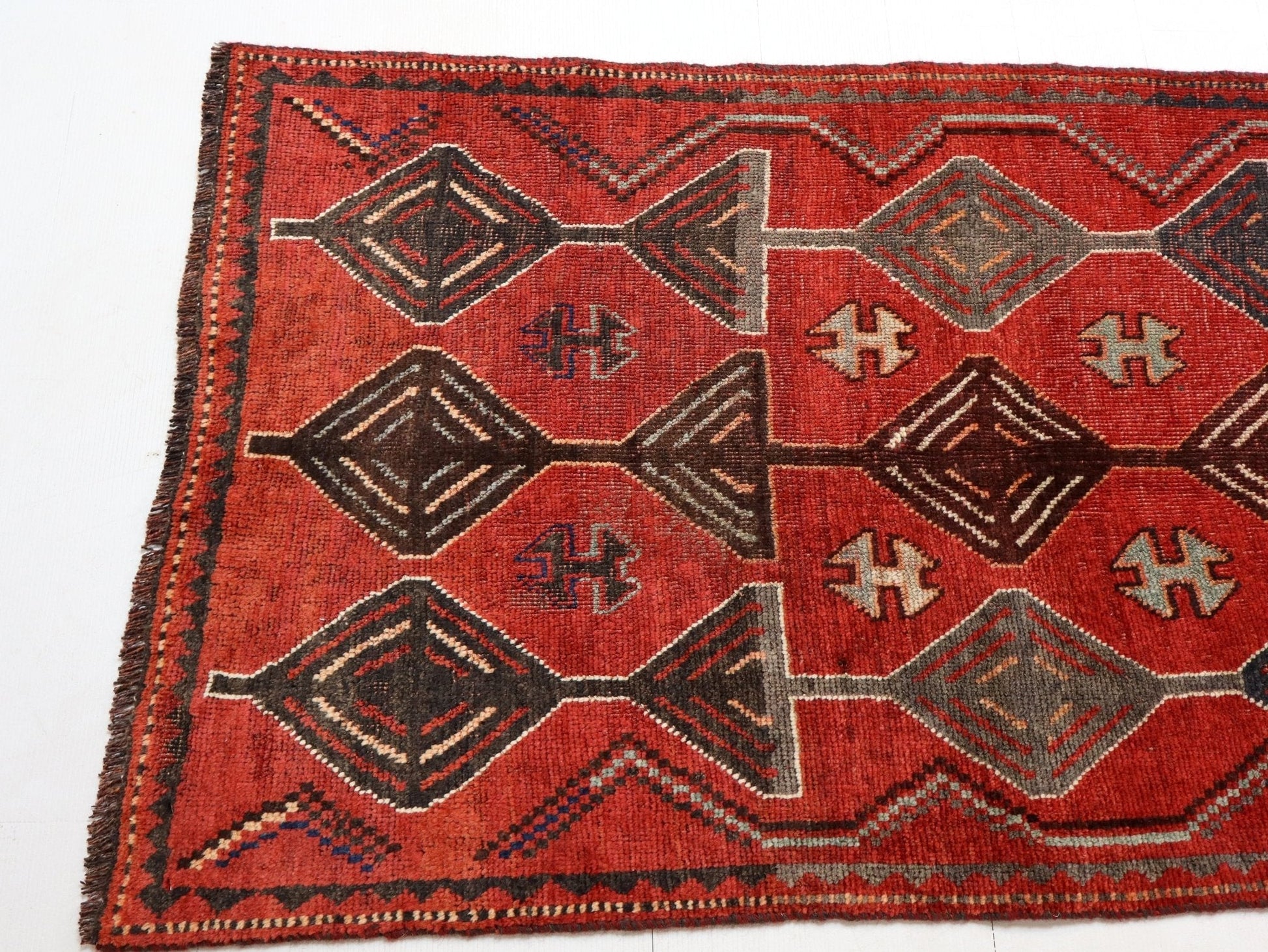 Persian Luri Runner Rug | 3' 1” x 8' 8" - Velora
