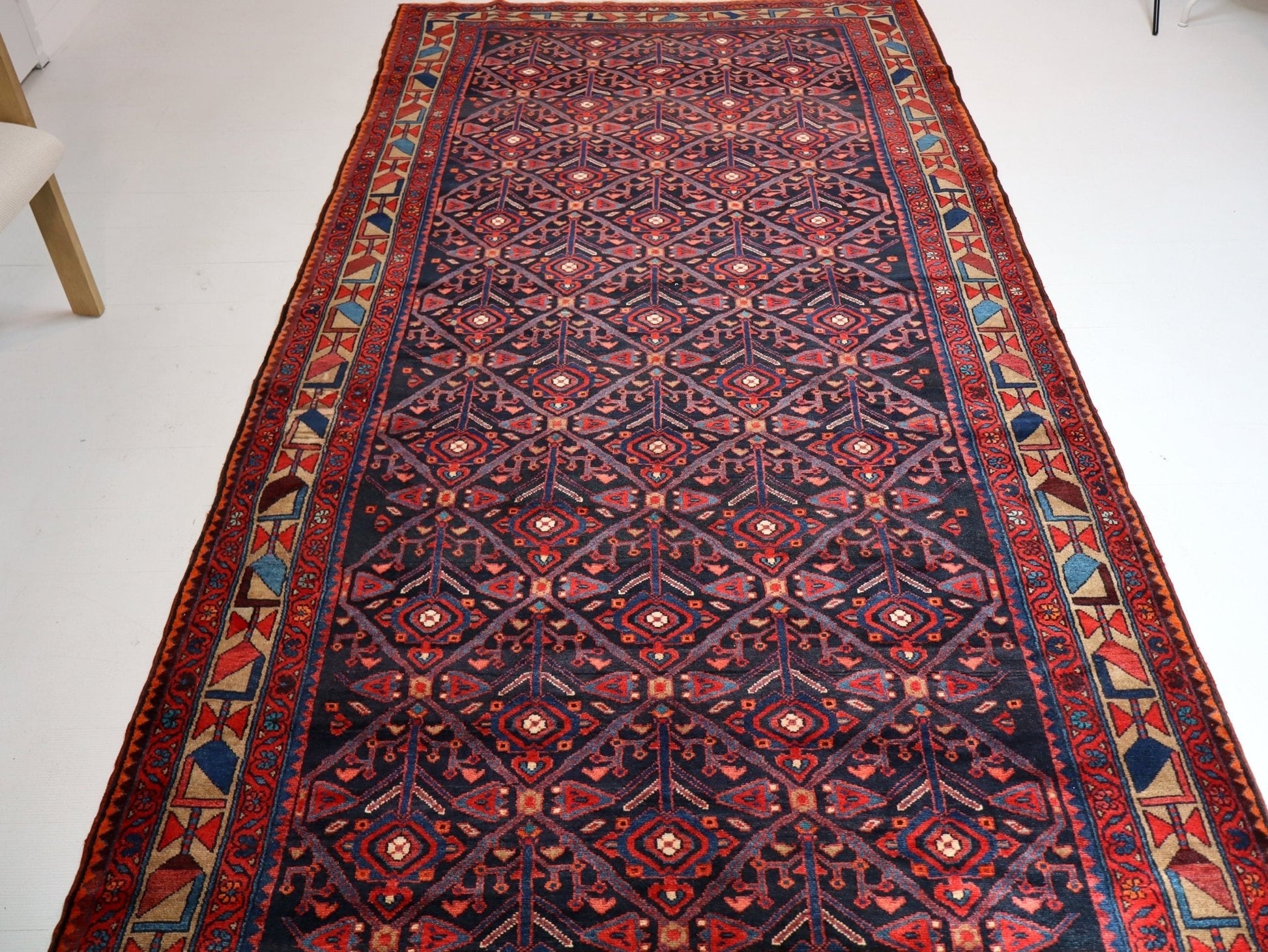 Persian Nahavand Rug | 5' 2" x 10' 8" - Velora