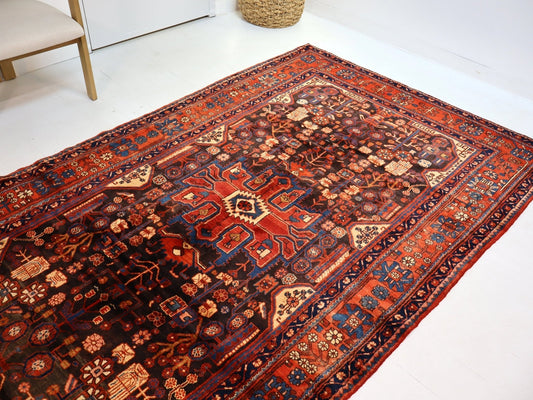 Persian Nahavand Rug | 5' 5” x 9' 7" - Velora