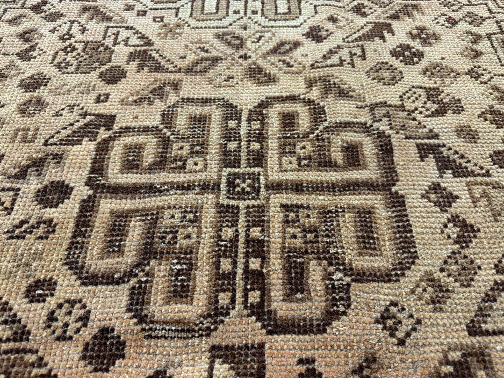 Persian Shiraz Rug | 5' 5” x 7' 11" - Velora