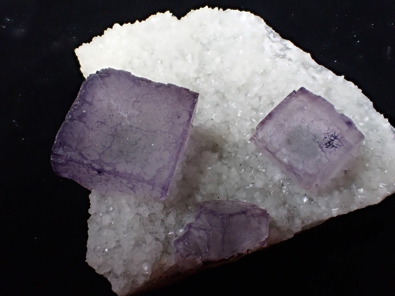 QR Code Window Fluorite with Phantom – Guizhou, China