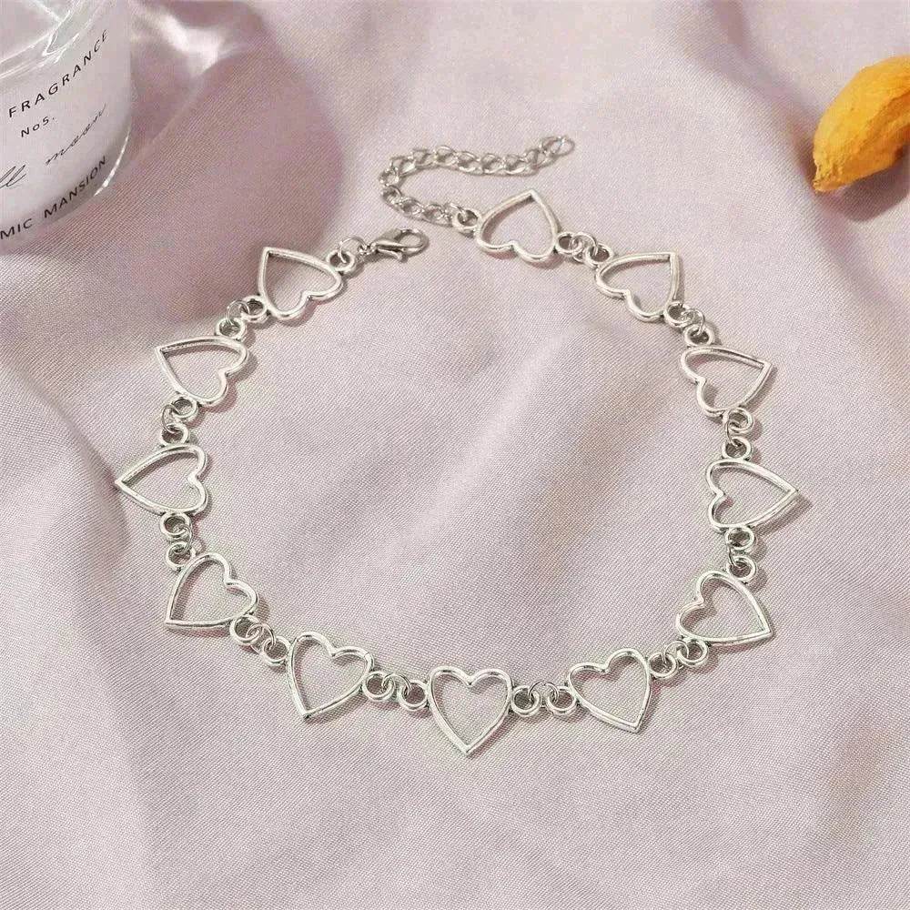 Simple Hollow Heart Temperament Peach Heart Clavicle Chain Necklace for Women - Velora