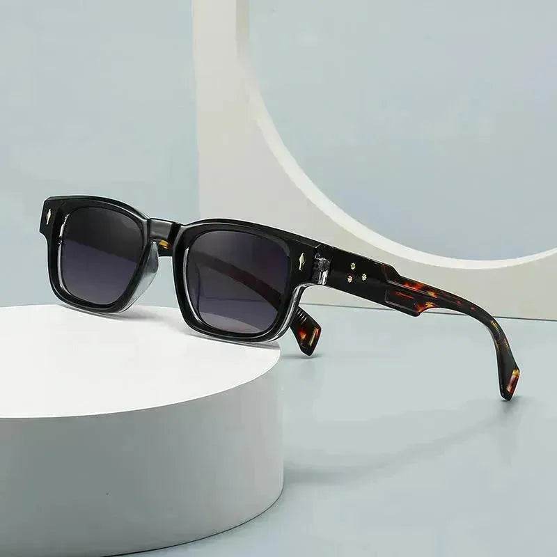 Street Shot Retro Artistic Modern Charm Anti-blue Light Sunglasses - Velora