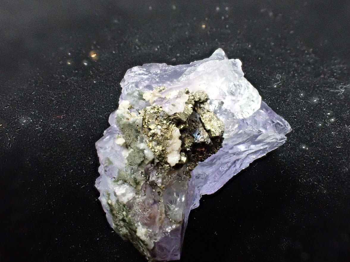 Vivid Purple Yaogangxian (YGX) Fluorite with Golden Pyrite (1 × 1 × 1″, 37g)