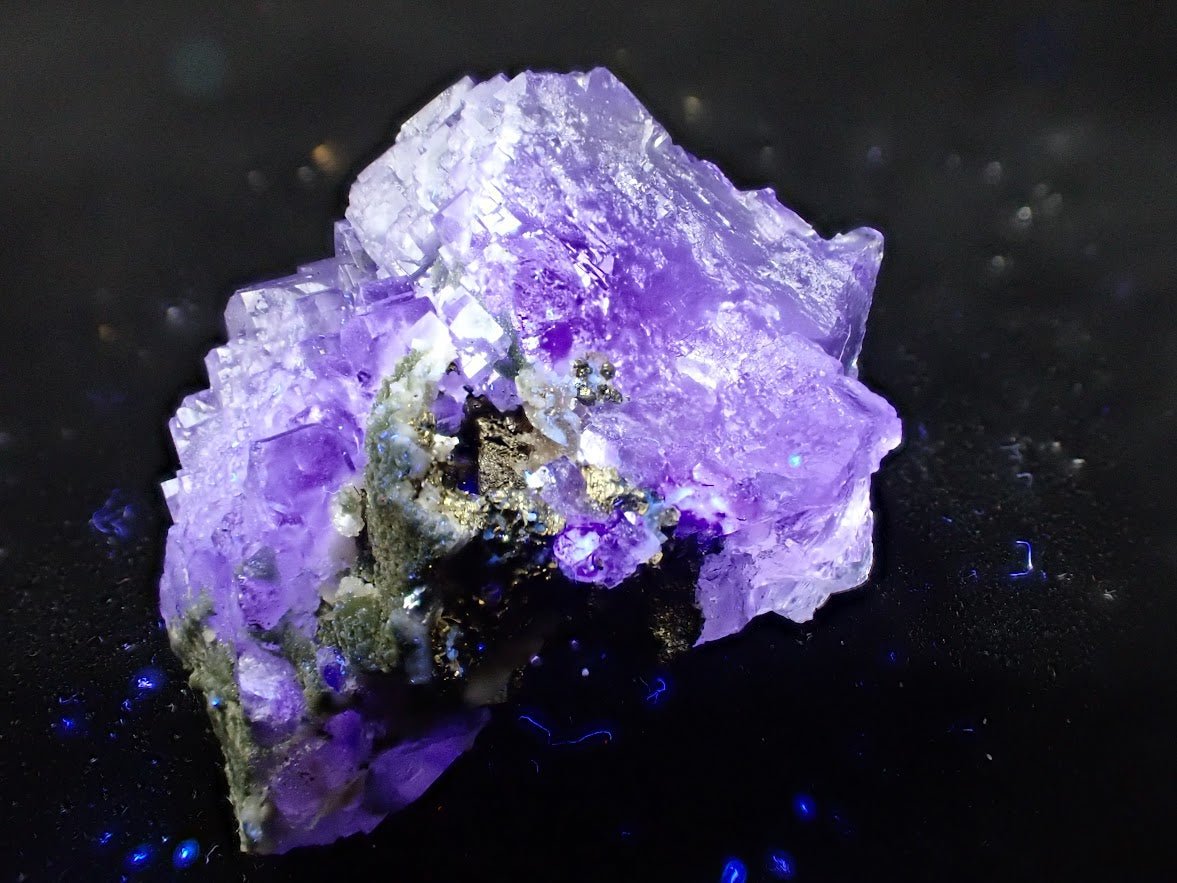 Vivid Purple Yaogangxian (YGX) Fluorite with Golden Pyrite (1 × 1 × 1″, 37g)